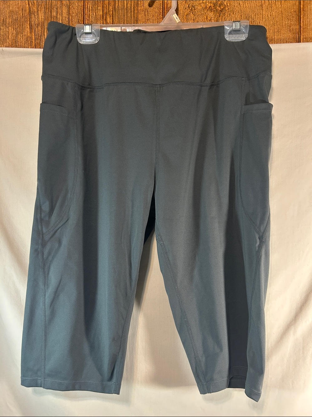 Baleaf Women’s High-Rise Active Capri Pants in Charcoal Gray